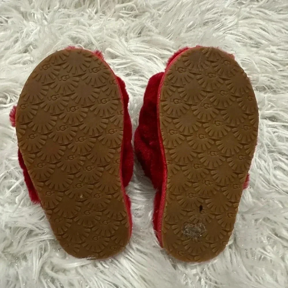 Toddler ugg Fluff Yeah slides Sz 8